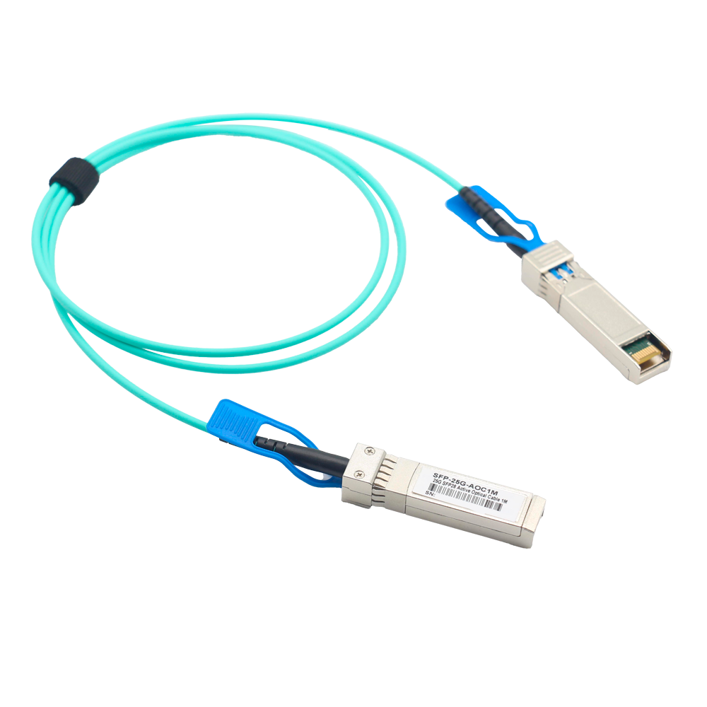 (SFP28-25G-AOC-1M) Câble de connexion directe SFP28 - Vitesse 25Gbps - Modules SFP28 aux deux extrémités - Idéal pour empilage de switches - 1 Mètres de longueur - Câble optique