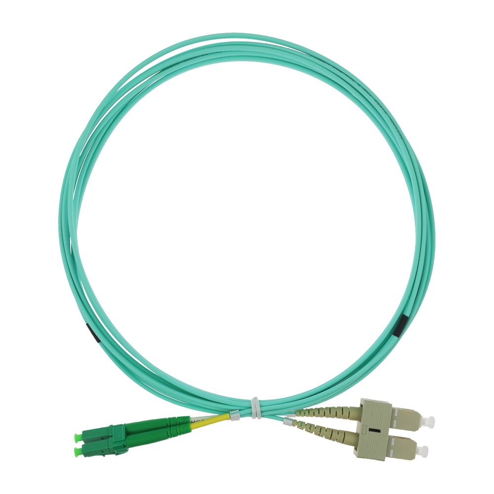 (SF-LC-APC-SC-UPC-OM4-DX-3M) Cable de conexión de fibra óptica dúplex - Fibra multimodo OM4 de alta velocidad - Conectores híbridos LC APC y SC UPC - Longitud exacta de 3 metros - Cubierta exterior LSZH color Aqua - Compatibilidad de uso genérica universal